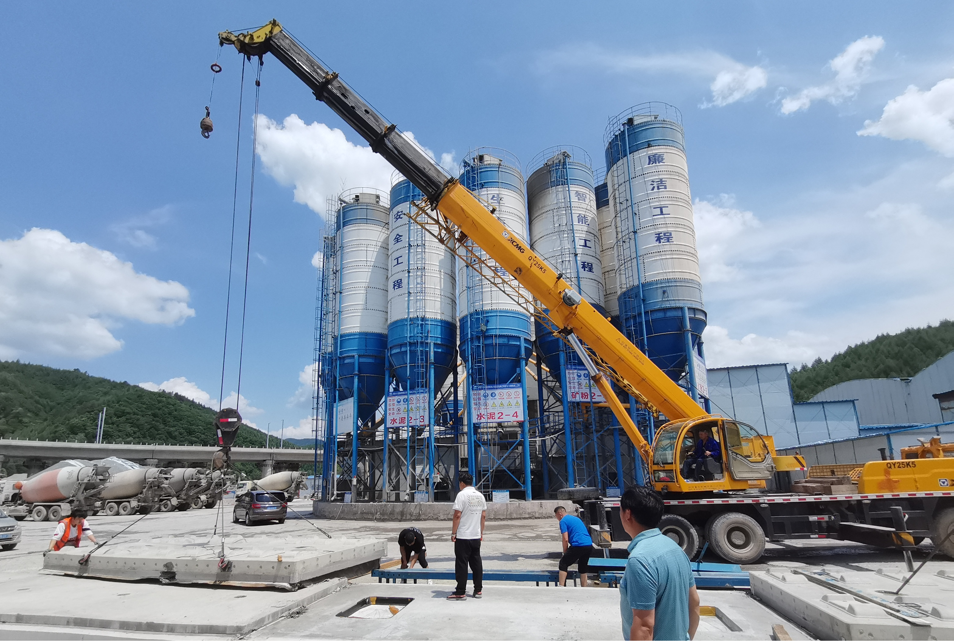 Công nghệ và thiết bị phát hiện liên tục bệnh tật ẩn trong tấm ray tàu cao tốc đã thử nghiệm thành công, hiệu quả ứng dụng được các đơn vị kỹ thuật đánh giá cao